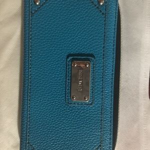 Nine West wallet